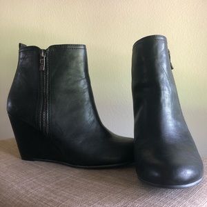 Black BCBG ankle leather boots
